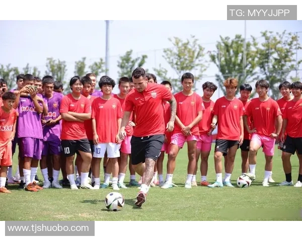 足球球星为何如此热爱中国队背后的深层原因与情感纽带